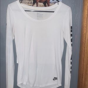 NIKE long sleeve